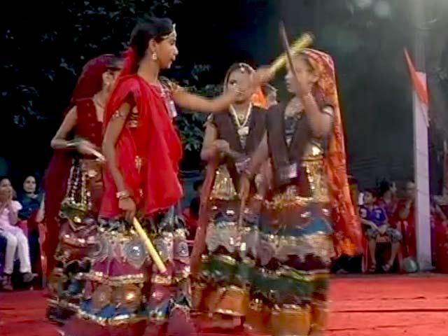 इंदौर में गरबा : बीजेपी की रोक हुई बेमानी