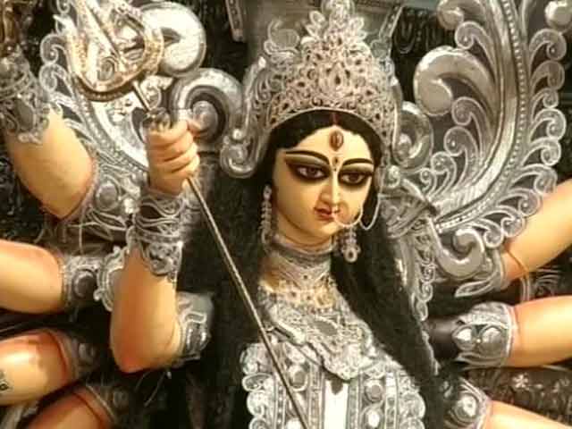 Video : Diamonds Worth Rs 10 crore for this Goddess Durga