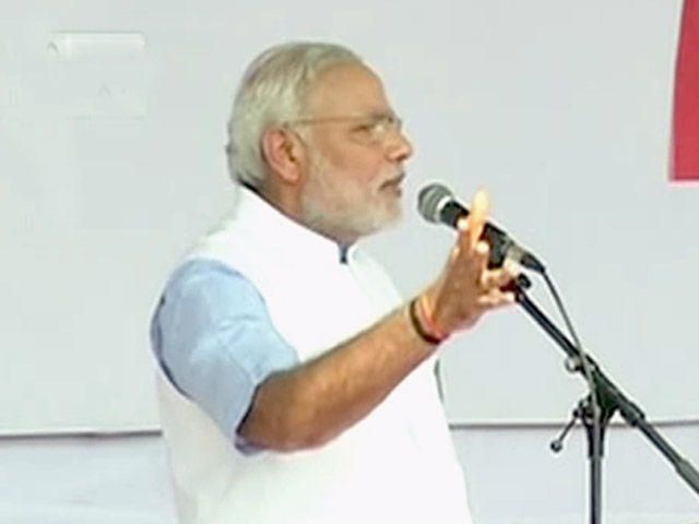 पीएम मोदी ने रेडियो पर जनता से की मन की बात