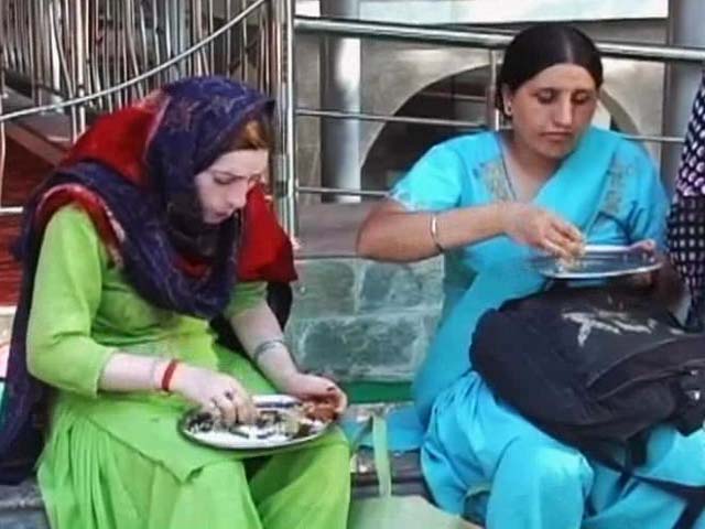 Video : Kashmiri Muslims, Hindus United in Grief After Devastating Floods
