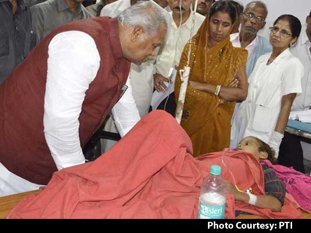 Video : Patna Stampede: Surprise Visit to Hospital Shocks Bihar Chief Minister