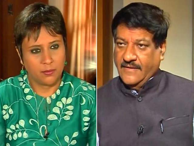 Gandhis Duck Modi's Blitzkrieg; Chavan Battles It Alone?