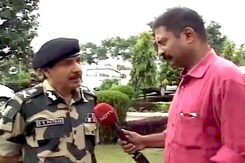 पाकिस्तानी गोलीबारी के पीछे घुसपैठ का मकसद : बीएसएफ डीजी पाकिस्तानी गोलीबारी के पीछे घुसपैठ का मकसद : बीएसएफ डीजी