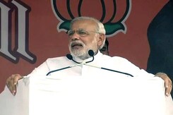 सीमा पर नेताओं की ज़ुबान नहीं, सैनिकों की उंगलियां चलती हैं : पीएम मोदी सीमा पर नेताओं की ज़ुबान नहीं, सैनिकों की उंगलियां चलती हैं : पीएम मोदी