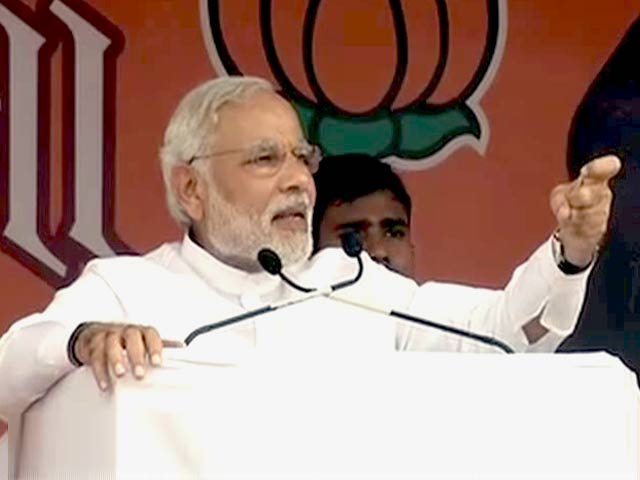 इंडिया 7 बजे : मोदी बोले, सीमा पर सैनिकों की उंगलियां चलती हैं