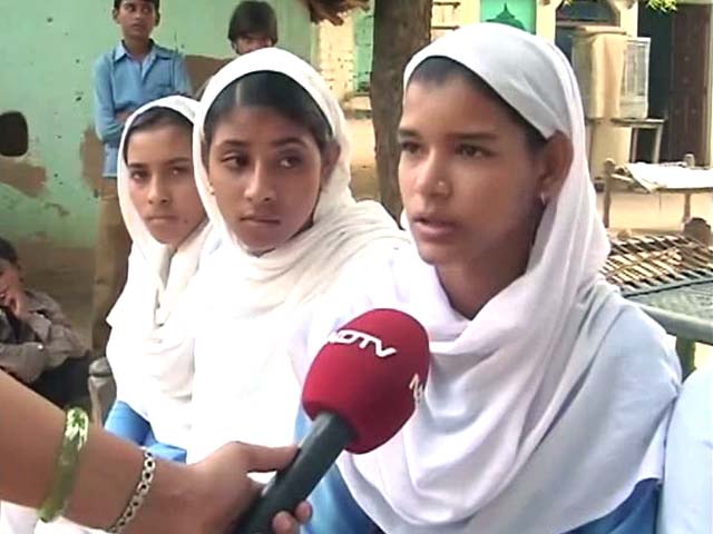Video : Aspirations Bring Girls to Schools; Lack of Toilets Drives Them Away
