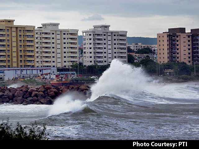 Cyclone Hudhud Blasts Andhra Pradesh Coast