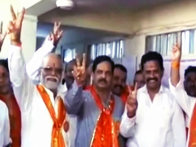 रिटायर्ड बाबुओं का चुनावी चस्का