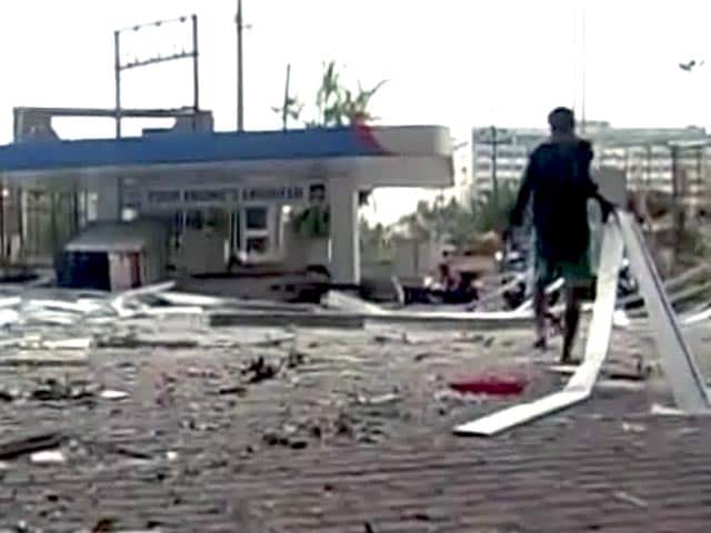 Videos : हुदहुद तूफान से ओडिशा, आंध्र प्रदेश में भारी तबाही