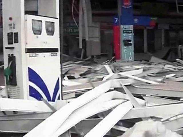 Video : Cyclone Hudhud: Vizag Wakes Up to No Rain, But is a City Torn Apart