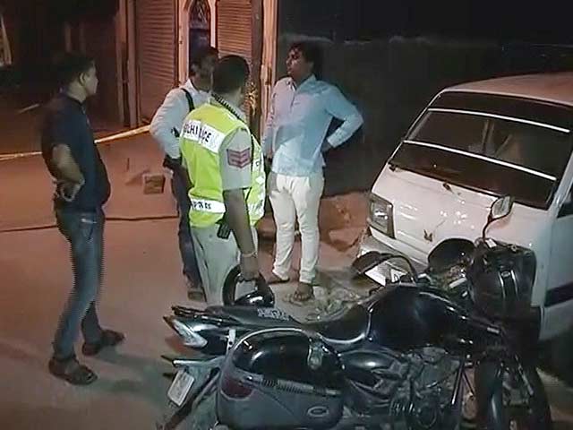 दिल्ली : पुलिस पर फायरिंग, एक कॉन्स्टेबल की मौत