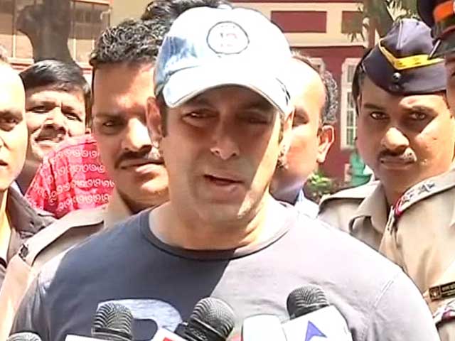Video : Pick Your Candidate Like You Choose Your Girlfriend: Salman Khan