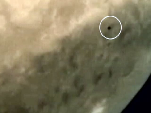 Video : मंगलयान ने भेजी लाल ग्रह के चंद्रमा की पहली तस्वीर