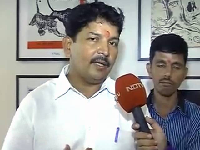 नारायण राणे के हारने के इंतजार में नौ साल रहा नंगे पांव