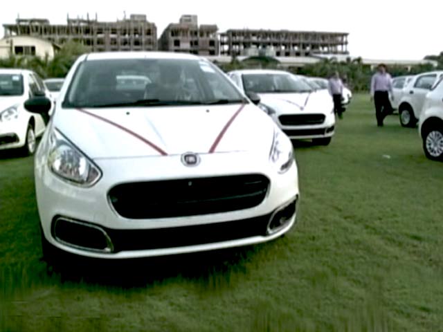 दिवाली पर बोनस में मिली कार, घर और गहने!