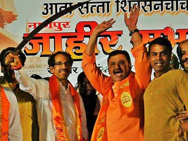 Maharashtra Government Formation: Negotiations to Begin. Shiv Sena Leaders Fly to Delhi to Meet BJP
