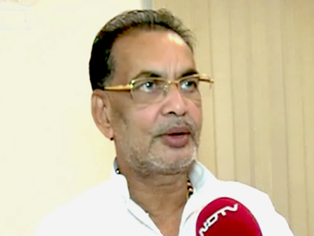 कृषि मंत्री ने अपने कर्मचारियों को दिए निर्देश, घर जैसी सफाई दफ्तर में भी हो