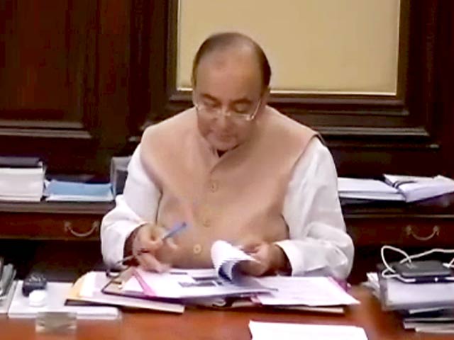 10 बातें : कालेधन पर विवाद