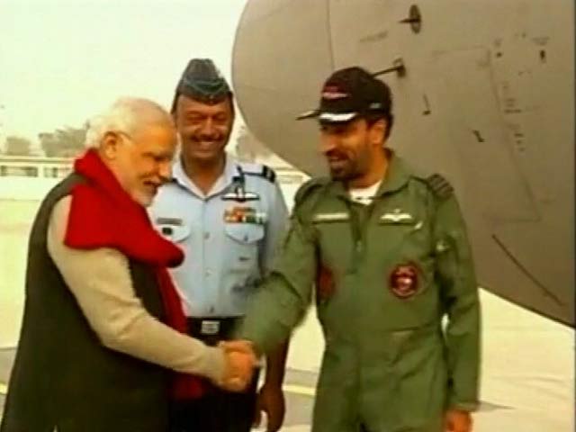 PM Modi Spends Time With Soldiers at Siachen Ahead of Srinagar Visit