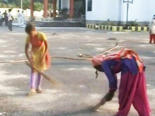 For Akhilesh Yadav's Function, 10-Year-old 'Sweepers' At Work