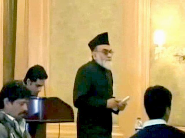 Videos : जामा मस्जिद के शाही इमाम बुखारी पर जानलेवा हमला