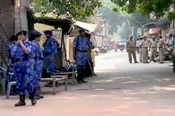 त्रिलोकपुरी : तनाव के बीच जरूरी चीजों के दाम बेतहाशा बढ़े त्रिलोकपुरी : तनाव के बीच जरूरी चीजों के दाम बेतहाशा बढ़े