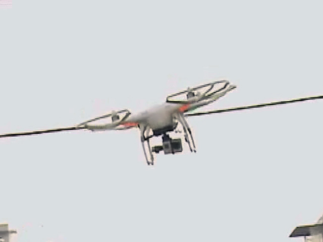 त्रिलोकपुरी में पुलिस कर रही है ड्रोन से निगरानी