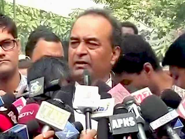 विदेशी खाताधारियों की सूची सार्वजनिक करने की मांग