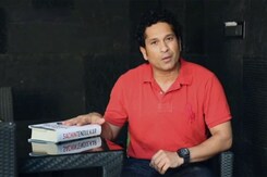 मैं चीजों को सनसनीखेज नहीं बनाता : आत्मकथा के बारे में सचिन मैं चीजों को सनसनीखेज नहीं बनाता : आत्मकथा के बारे में सचिन