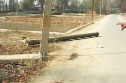 Budgam Army Firing: The Car That Failed to Stop Had Actually Skidded, Says Probe Report Budgam Army Firing: The Car That Failed to Stop Had Actually Skidded, Says Probe Report