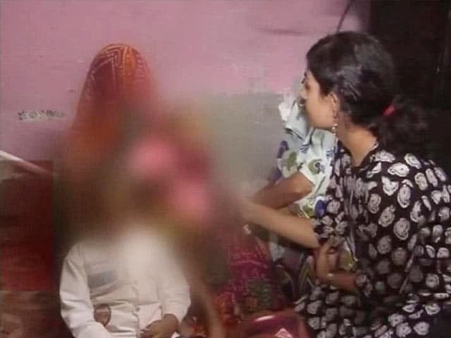 Video : Delhi Father Kills Daughter's Alleged Rapist, Then Turns Himself In