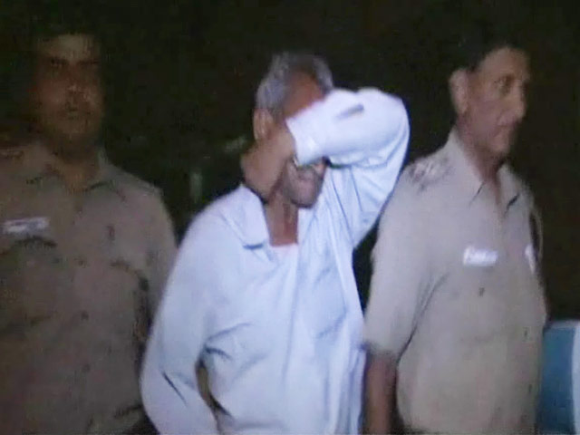 77 साल के इस शख्स के कारनामे, फर्जी जज भी बना, चोर भी और...