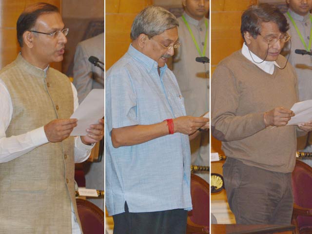 Modi Cabinet Expansion: Manohar Parrikar, Suresh Prabhu Among 21 New Ministers Sworn In