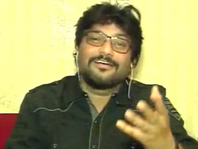 Video : Union Minister Babul Supriyo Sings for NDTV Viewers