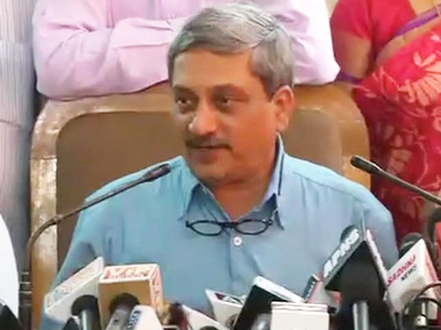 Defence Minister Manohar Parrikar Addresses Media