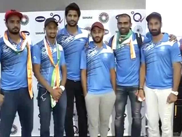 हॉकी टीम का एयरपोर्ट पर नहीं हुआ भव्य स्वागत