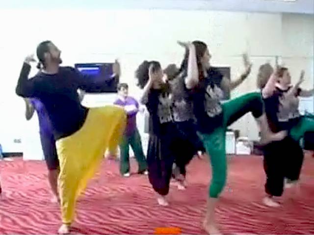 भांगड़ा करो, फिट रहो...