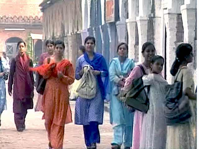 एएमएयू की लाइब्रेरी में लड़कियों की सदस्या पर रोक