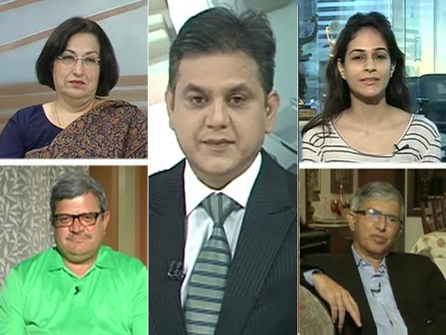 न्यूज प्वाइंट : क्यों घट रहे हैं पारसी?