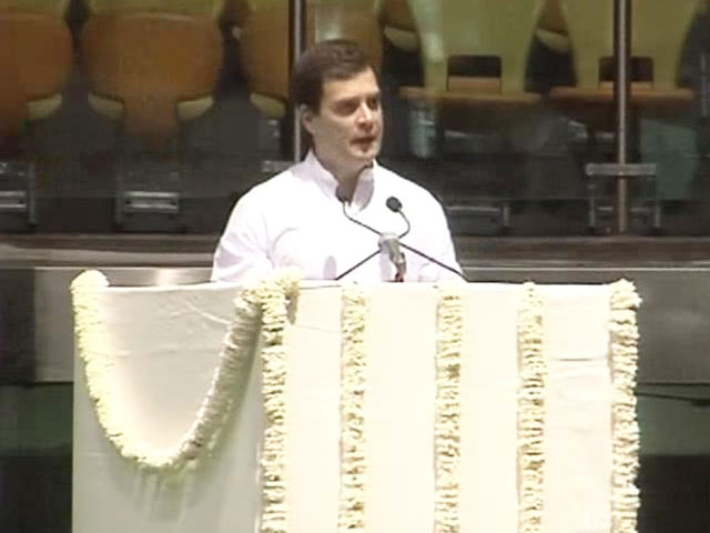 'Those Behind Clean India Photo-Ops Spreading Poison': Rahul Gandhi's Dig at PM Modi