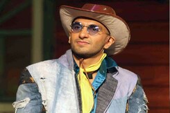 Ranveer's Busy As A Bee Ranveer's Busy As A Bee