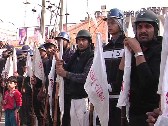Videos : हिसार में पुलिस बनाम रामपाल, आश्रम के बाहर घेराबंदी