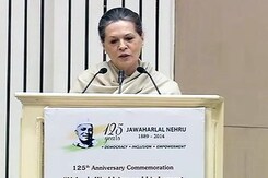 PM Modi Kept Out of Nehru Anniversary Celebrations, Sonia Gandhi Attacks Saffron Forces PM Modi Kept Out of Nehru Anniversary Celebrations, Sonia Gandhi Attacks Saffron Forces