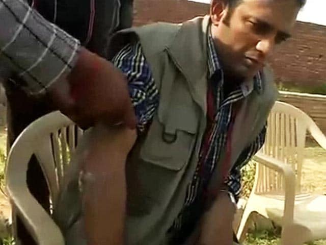 Video : NDTV Crew Beaten by Police at Ashram Where 'Godman' Rampal is Hiding