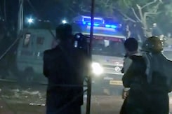 हिसार में अपने आश्रम से रामपाल गिरफ्तार हिसार में अपने आश्रम से रामपाल गिरफ्तार