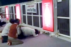 रामपाल को भगवान मानने वालों की कमी नहीं रामपाल को भगवान मानने वालों की कमी नहीं