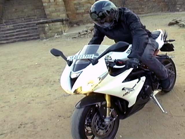 Video : CNB Bazaar Buzz: How To Buy Riding Gear, India's Top Customised Bikes & Seats