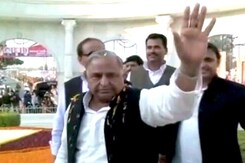 ‘शाही बग्घी’ में समाजवादी नेता ‘शाही बग्घी’ में समाजवादी नेता
