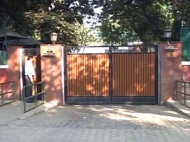 Lalu Yadav Does Not Plan To Go Quietly From Government Bungalow