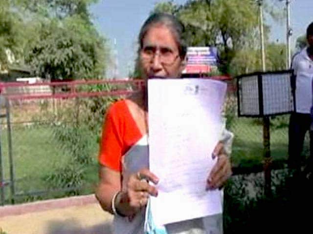 Video : PM Modi's Estranged Wife Jashodaben files RTI on Her Security